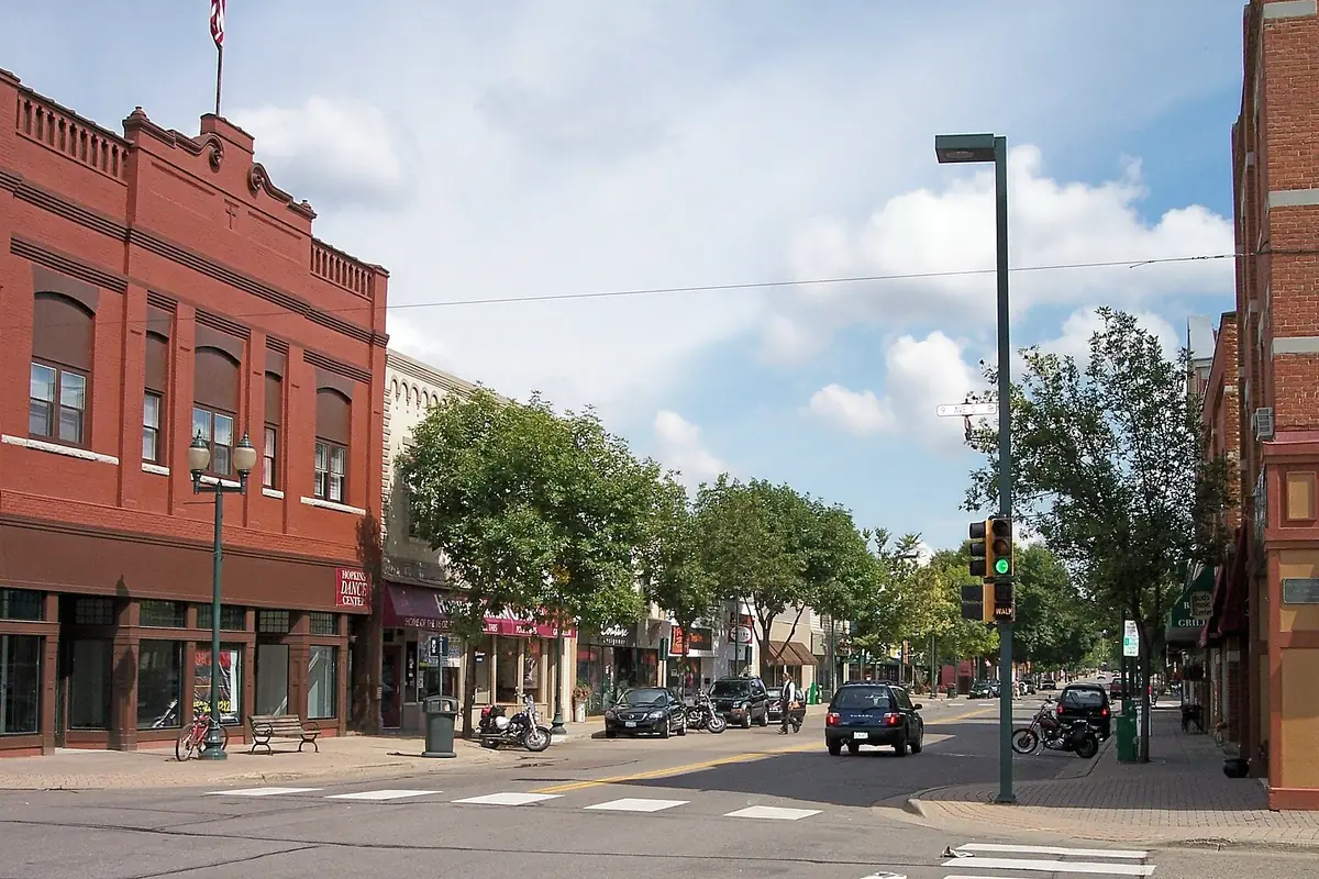 Shops along Mainstreet in downtown Hopkins, Minnesota